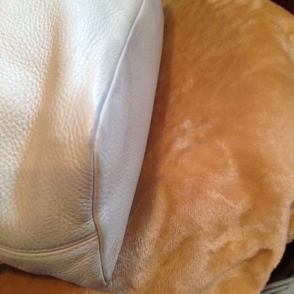 Coach - Picture 5 of 8